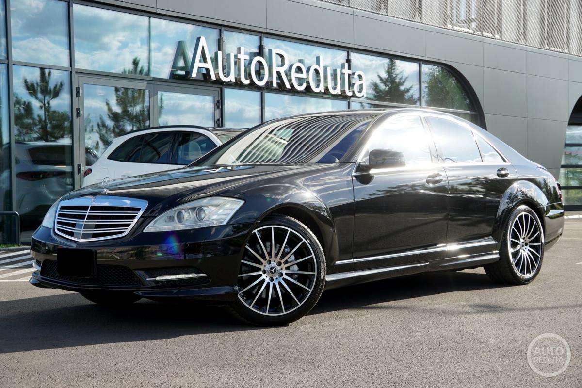 Mercedes-Benz S550