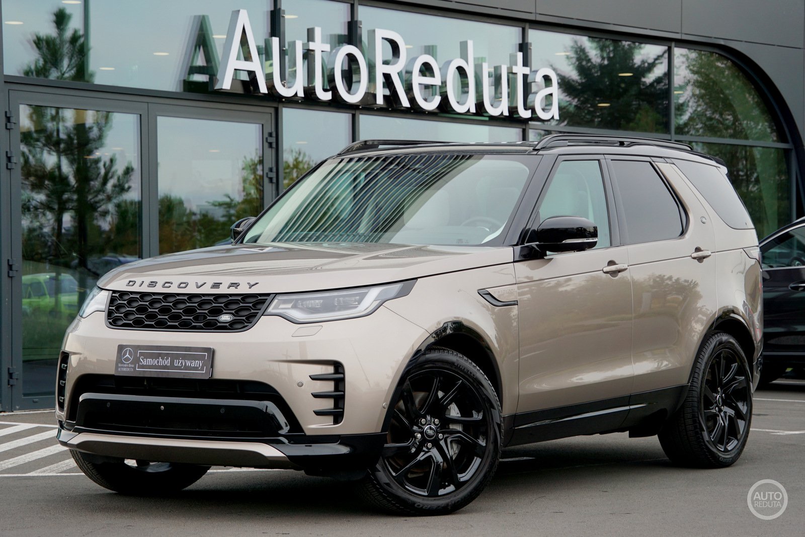Land Rover Discovery D250 Auto Dynamic SE